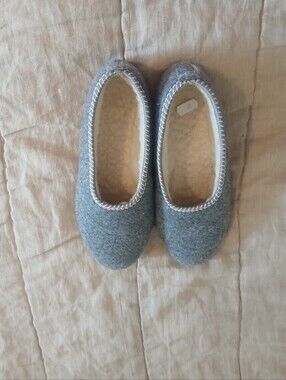 Whool Hand Made Women’s Slip-On Ballet Slippers NEW! Etsy
